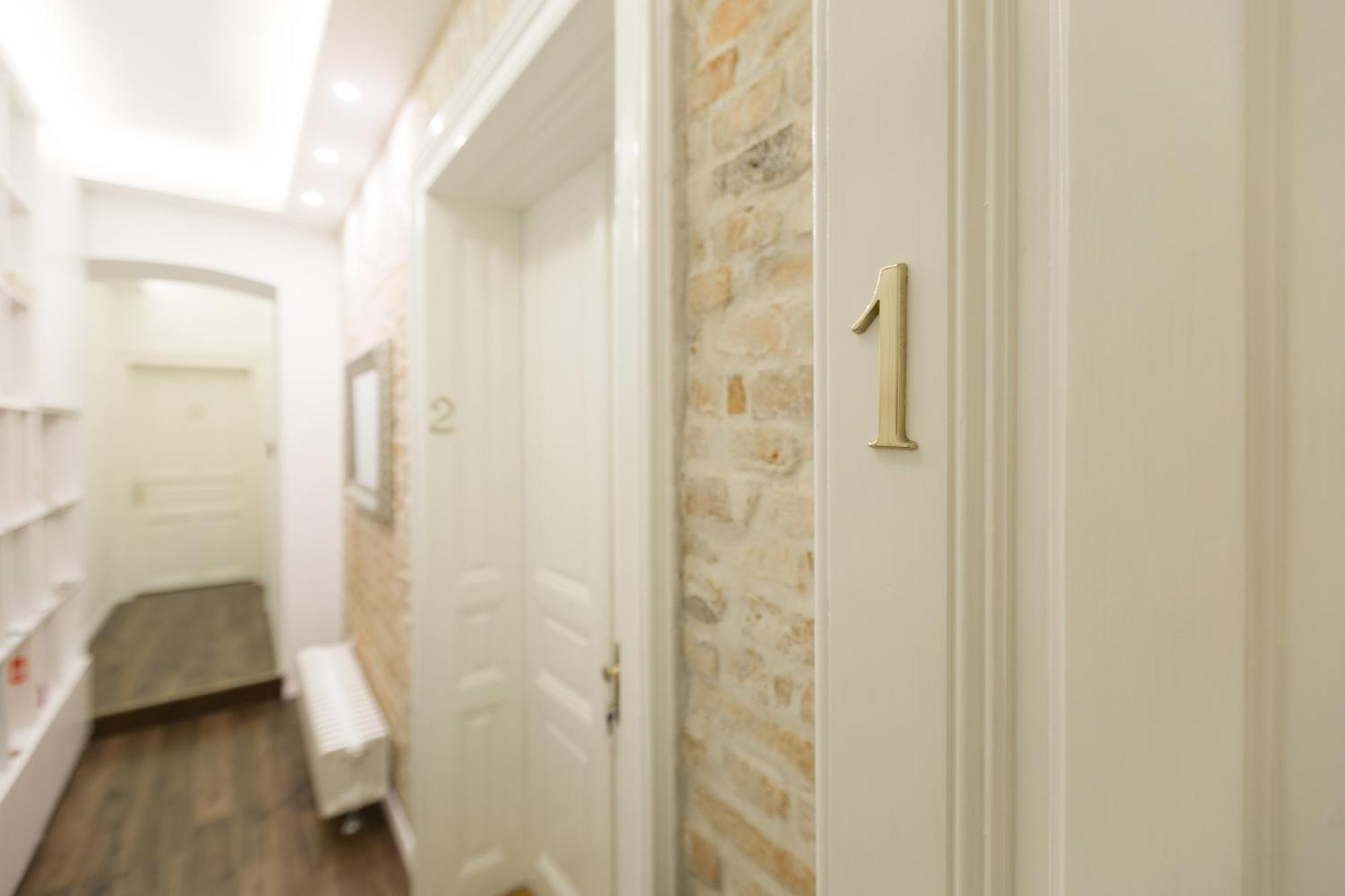 Aurelia Antik Apartments & Rooms, Zagreb City Center Zewnętrze zdjęcie